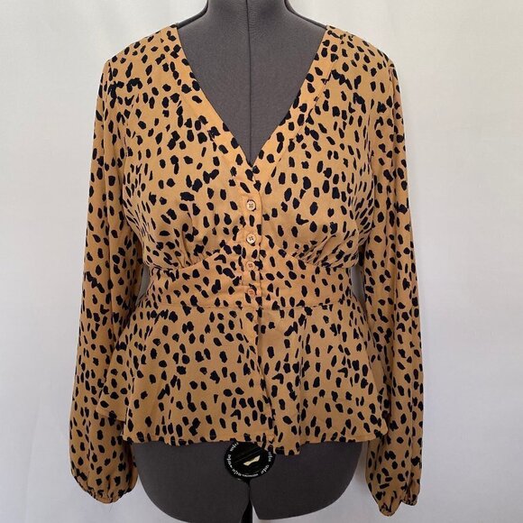 38.  Fashion Nova Cheetah Animal Print Long Sleeve Waist Fit Blouse Sz 1X - Picture 1 of 10